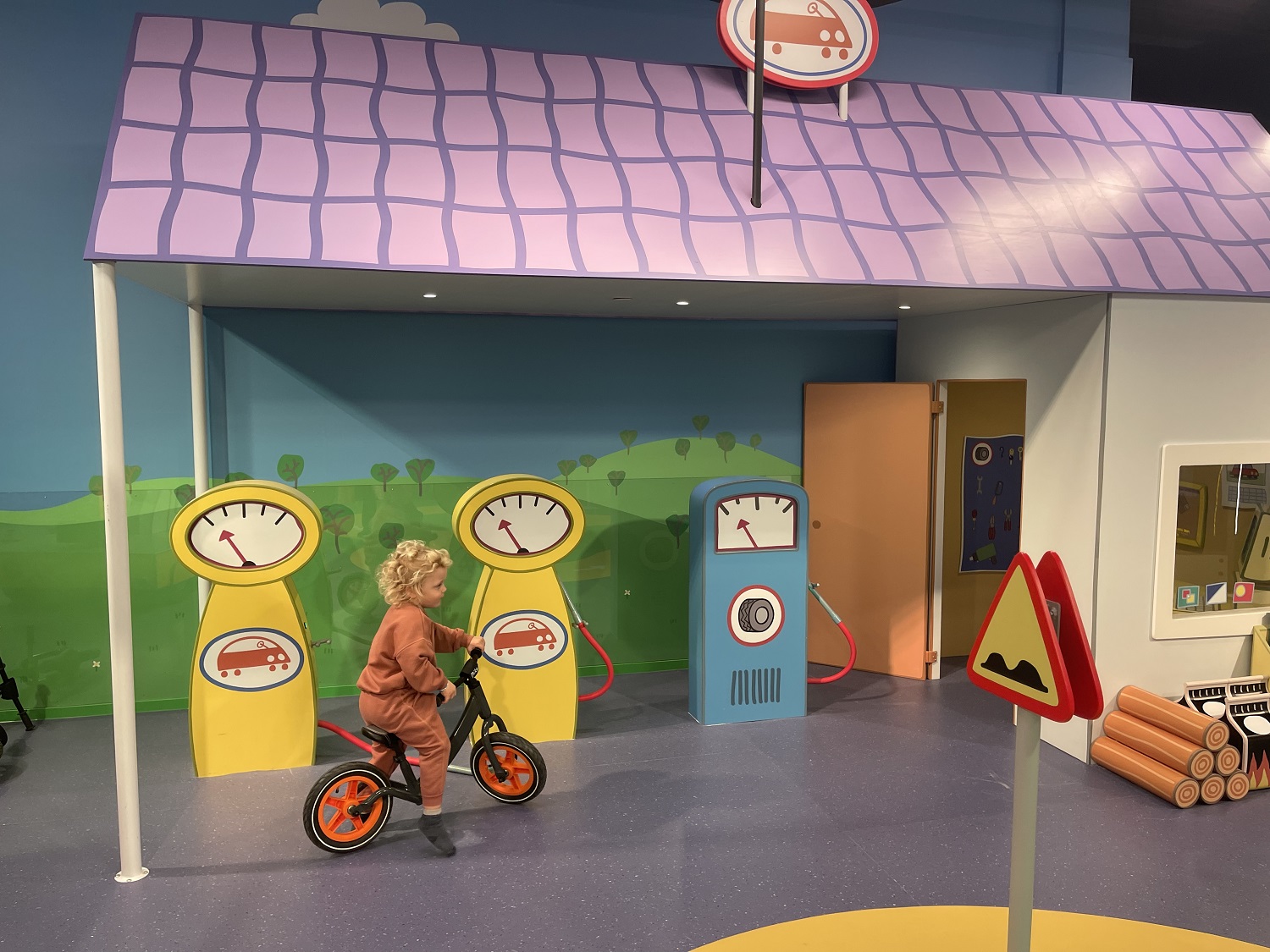 kids-love-travel-peppa-pig-world-of-play