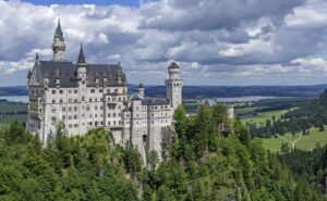 Kids Love Travel: animated family movies